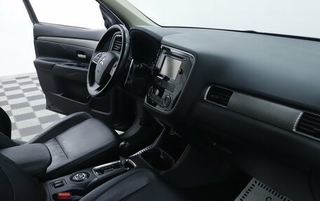 Mitsubishi Outlander III рестайлинг 3, 2013 год, 1 099 000 рублей, 18 фотография