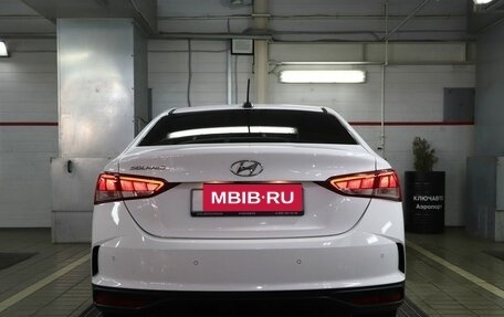 Hyundai Solaris II рестайлинг, 2022 год, 2 180 000 рублей, 4 фотография