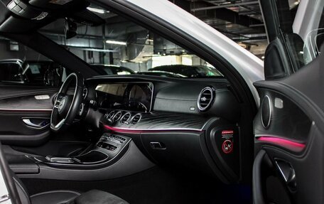 Mercedes-Benz E-Класс, 2021 год, 5 727 000 рублей, 21 фотография