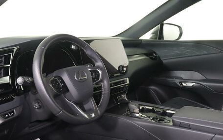 Lexus RX IV рестайлинг, 2022 год, 9 783 000 рублей, 16 фотография