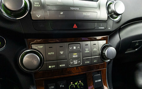 Toyota Highlander III, 2011 год, 2 305 789 рублей, 19 фотография