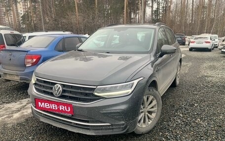 Volkswagen Tiguan II, 2022 год, 3 000 000 рублей, 2 фотография