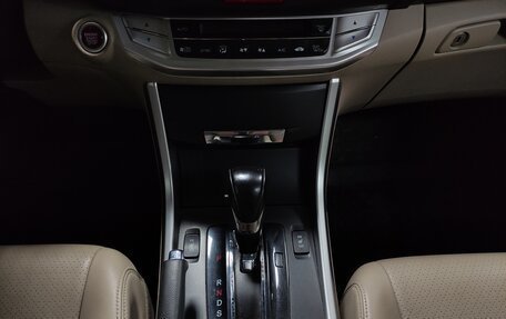 Honda Accord IX рестайлинг, 2013 год, 1 869 000 рублей, 13 фотография