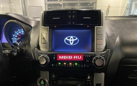 Toyota Land Cruiser Prado 150 рестайлинг 2, 2011 год, 2 960 000 рублей, 13 фотография