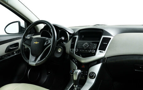 Chevrolet Cruze II, 2011 год, 815 000 рублей, 9 фотография