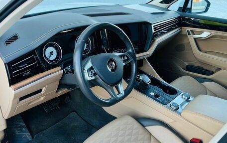 Volkswagen Touareg III, 2019 год, 4 800 000 рублей, 20 фотография