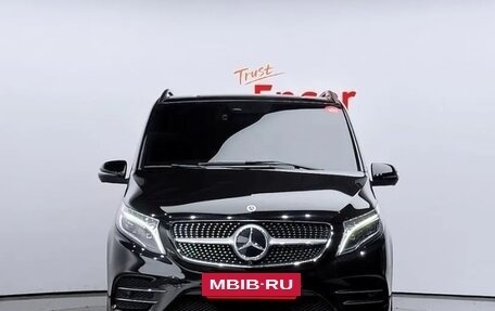 Mercedes-Benz V-Класс, 2021 год, 7 890 000 рублей, 4 фотография