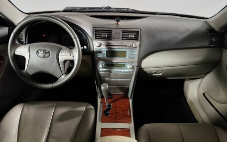 Toyota Camry, 2008 год, 1 149 000 рублей, 10 фотография