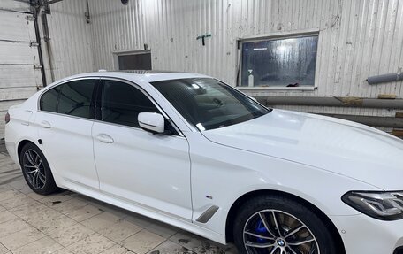 BMW 5 серия, 2022 год, 6 400 000 рублей, 6 фотография