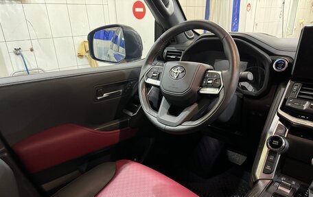 Toyota Land Cruiser, 2023 год, 15 300 000 рублей, 9 фотография