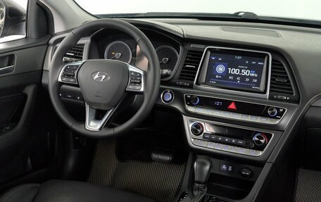 Hyundai Sonata VII, 2017 год, 1 829 000 рублей, 10 фотография
