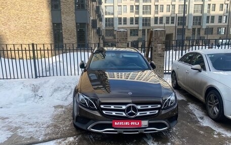 Mercedes-Benz E-Класс, 2017 год, 5 200 000 рублей, 6 фотография