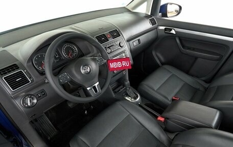 Volkswagen Touran III, 2011 год, 1 099 000 рублей, 2 фотография