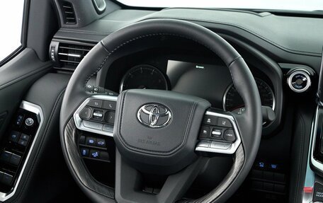 Toyota Land Cruiser, 2023 год, 14 699 000 рублей, 3 фотография