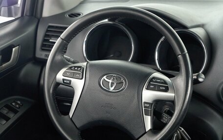 Toyota Highlander III, 2013 год, 2 119 000 рублей, 10 фотография