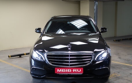 Mercedes-Benz E-Класс, 2019 год, 4 700 000 рублей, 2 фотография