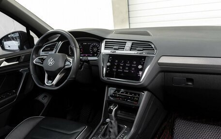 Volkswagen Tiguan II, 2021 год, 4 850 000 рублей, 10 фотография