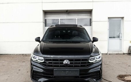 Volkswagen Tiguan II, 2021 год, 4 850 000 рублей, 2 фотография