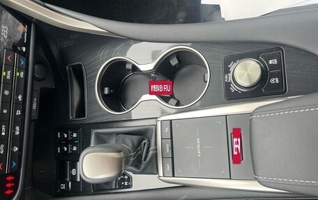 Lexus RX IV рестайлинг, 2022 год, 7 550 000 рублей, 16 фотография
