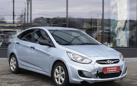 Hyundai Solaris II рестайлинг, 2013 год, 900 000 рублей, 3 фотография