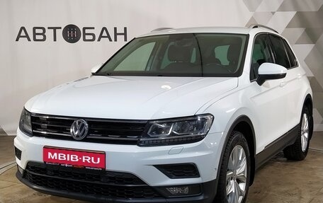 Volkswagen Tiguan II, 2018 год, 2 999 000 рублей, 1 фотография
