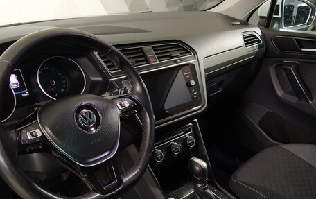 Volkswagen Tiguan II, 2018 год, 2 999 000 рублей, 8 фотография