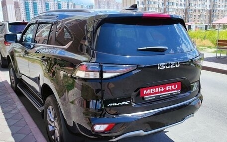 Isuzu MU-X, 2021 год, 6 000 000 рублей, 3 фотография