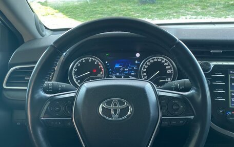 Toyota Camry, 2019 год, 3 150 000 рублей, 8 фотография
