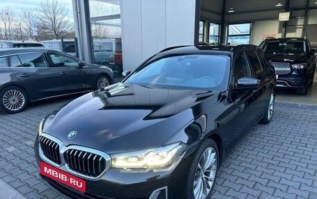 BMW 5 серия, 2021 год, 4 300 000 рублей, 3 фотография