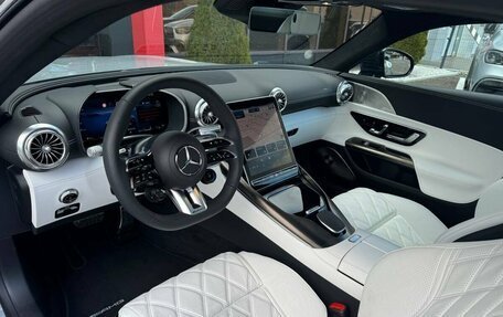 Mercedes-Benz AMG GT, 2023 год, 33 000 000 рублей, 22 фотография