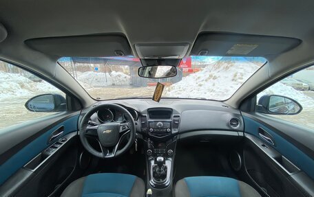Chevrolet Cruze II, 2010 год, 666 000 рублей, 11 фотография