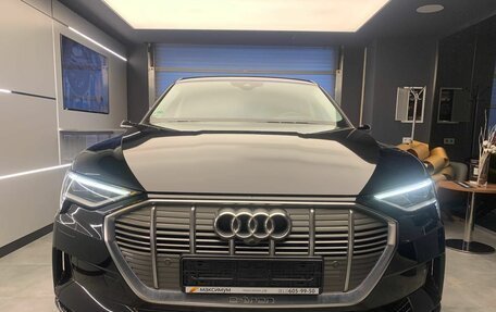 Audi e-tron Sportback I, 2020 год, 6 200 000 рублей, 3 фотография