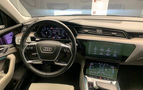 Audi e-tron Sportback I, 2020 год, 6 200 000 рублей, 13 фотография