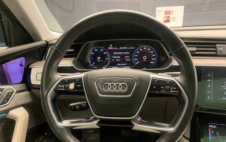Audi e-tron Sportback I, 2020 год, 6 200 000 рублей, 9 фотография