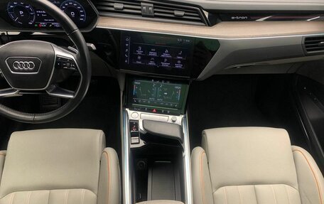 Audi e-tron Sportback I, 2020 год, 6 200 000 рублей, 15 фотография