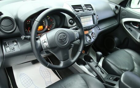 Toyota RAV4, 2011 год, 1 898 000 рублей, 18 фотография