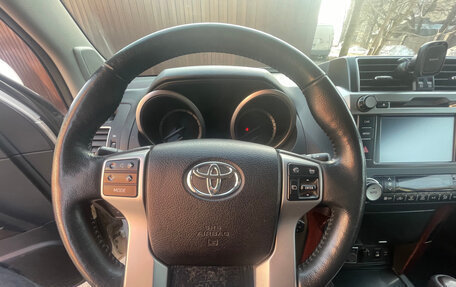 Toyota Land Cruiser Prado 150 рестайлинг 2, 2015 год, 3 990 000 рублей, 8 фотография