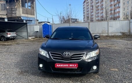 Toyota Camry, 2010 год, 1 350 000 рублей, 2 фотография