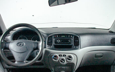 Hyundai Verna II, 2008 год, 399 500 рублей, 18 фотография