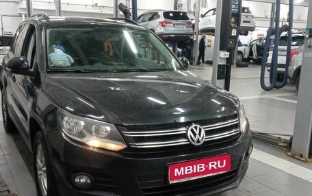 Volkswagen Tiguan I, 2014 год, 1 319 000 рублей, 2 фотография