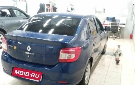 Renault Logan II, 2018 год, 998 000 рублей, 3 фотография
