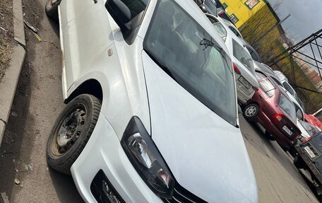Volkswagen Polo VI (EU Market), 2019 год, 690 000 рублей, 2 фотография