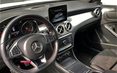 Mercedes-Benz GLA, 2018 год, 2 600 000 рублей, 5 фотография