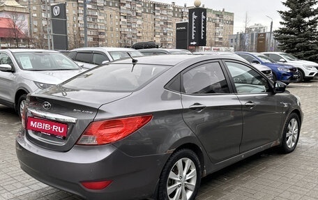 Hyundai Solaris II рестайлинг, 2011 год, 735 000 рублей, 4 фотография
