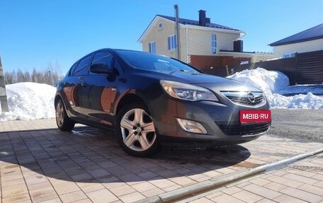 Opel Astra J, 2012 год, 820 000 рублей, 1 фотография