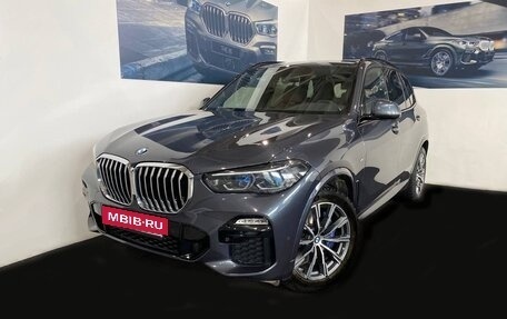 BMW X5, 2021 год, 9 270 000 рублей, 2 фотография