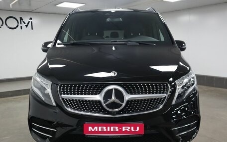 Mercedes-Benz V-Класс, 2022 год, 11 770 000 рублей, 3 фотография