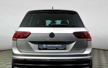Volkswagen Tiguan II, 2021 год, 2 619 000 рублей, 6 фотография