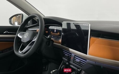 Volkswagen Bora, 2023 год, 3 210 000 рублей, 14 фотография