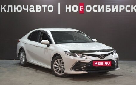 Toyota Camry, 2021 год, 3 650 000 рублей, 3 фотография